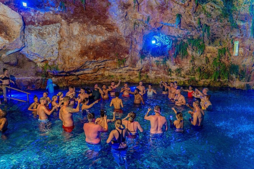 Punta Cana: Sunset Buggy Tour With Cave Swim and Dance Show - Obrázek 2