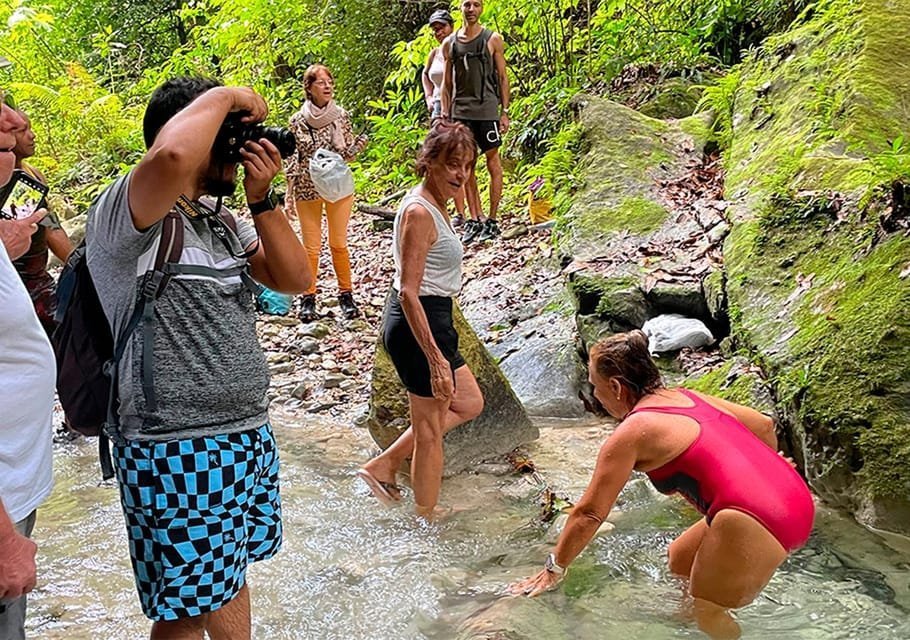 Tour TODO INCLUIDO en Sendero Acuático Cueva de la Virgen - Image 4