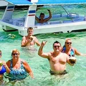 Punta Cana: Party Boat and Snorkeling Adventure