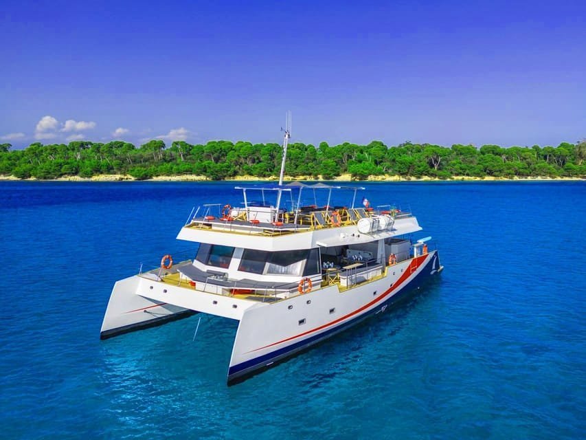 PARTY BOAT WITH OPEN BAR CATAMARAN CRUISE PUNTA CANA - Obrázek 9