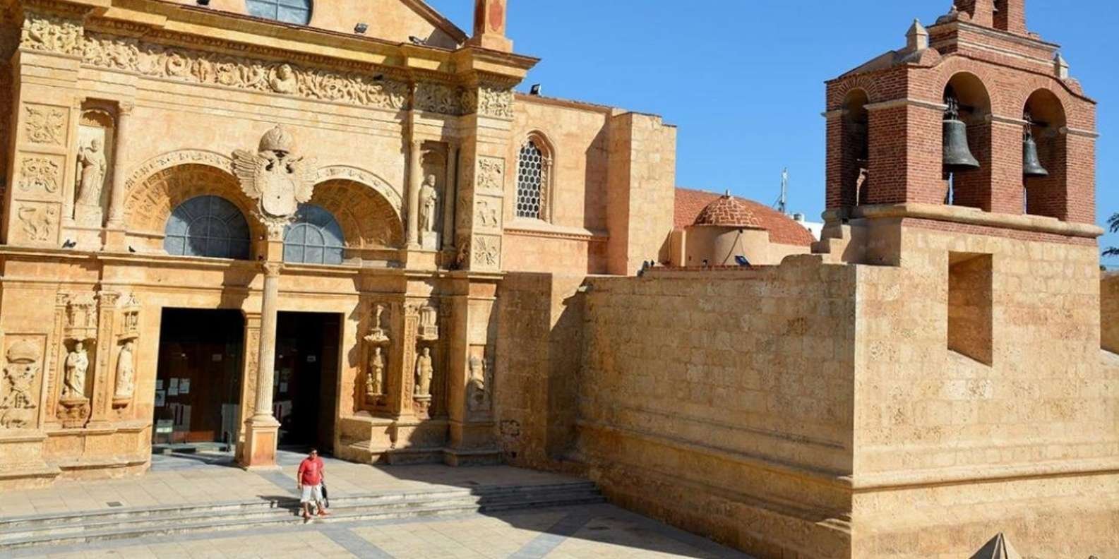 Excursion: Colonial City, Colón Lighthouse and 3 Eyes Park - Image 2