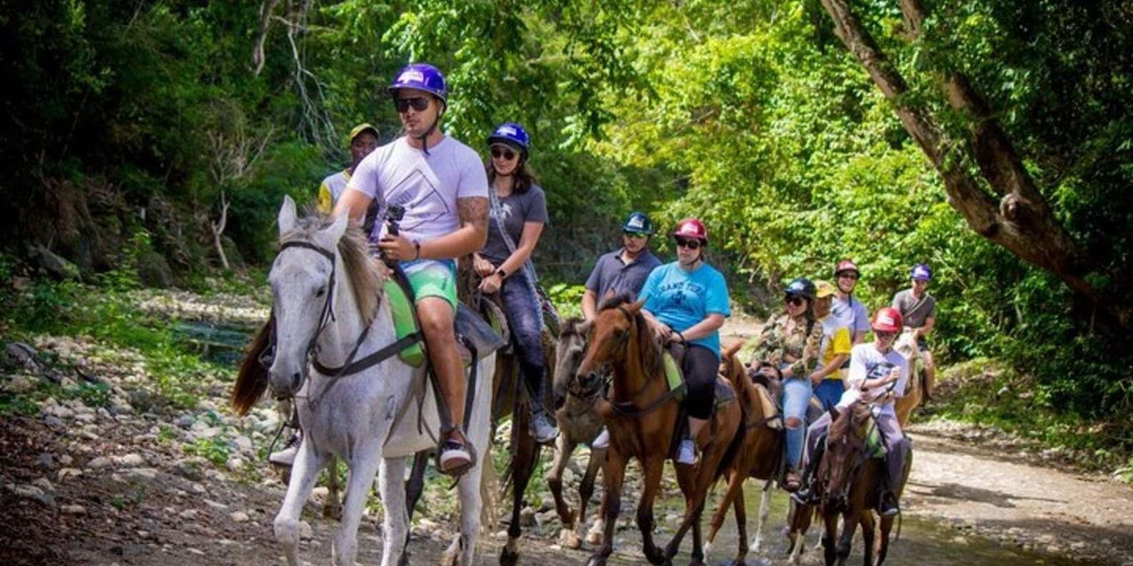 Puerto Plata: Zip Line, Horseback Riding, & Waterfall Combo - Obrázek 11