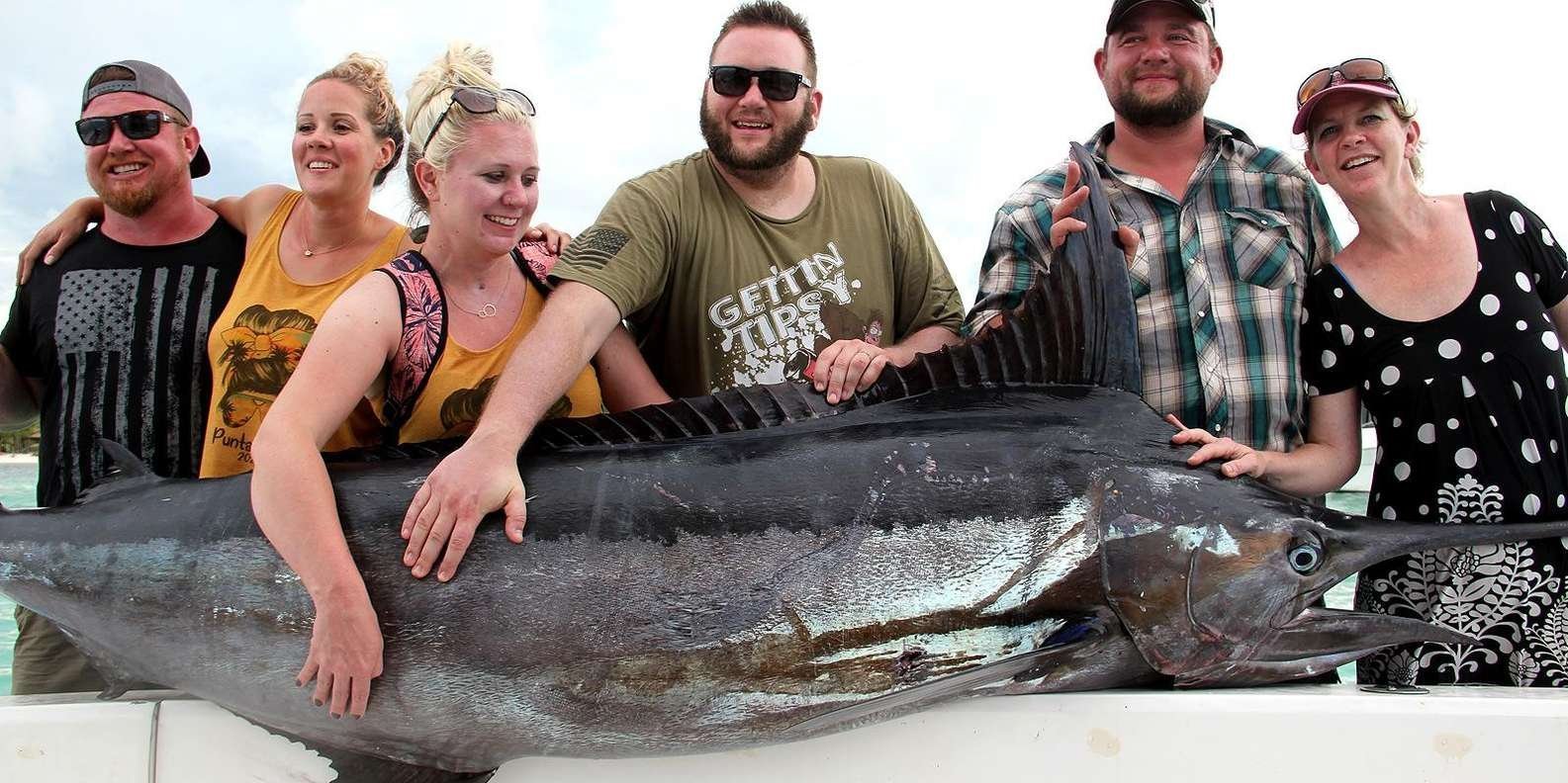 Punta Cana offshore private fishing charter "Sherlock" 39 ' - Image 4