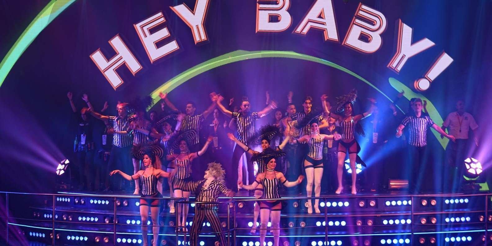 Punta Cana: Coco Bongo Nightclub with Round-Trip Transfer - Image 4