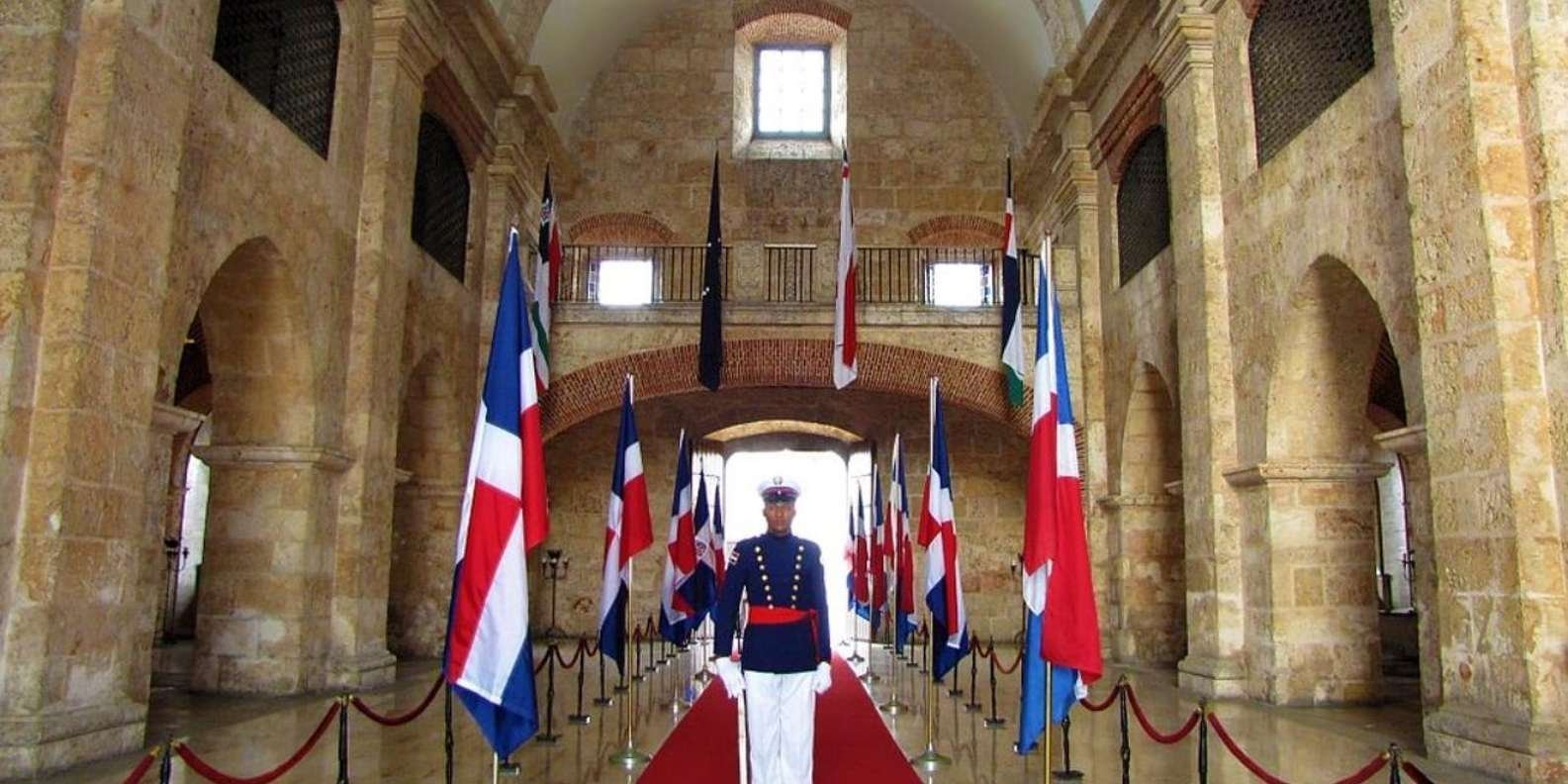 Excursion: Colonial City, Colón Lighthouse and 3 Eyes Park - Image 6