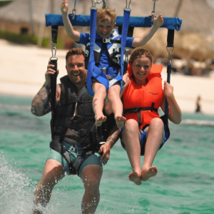 Parasailing Experience with Hotel o airbnb Pickup